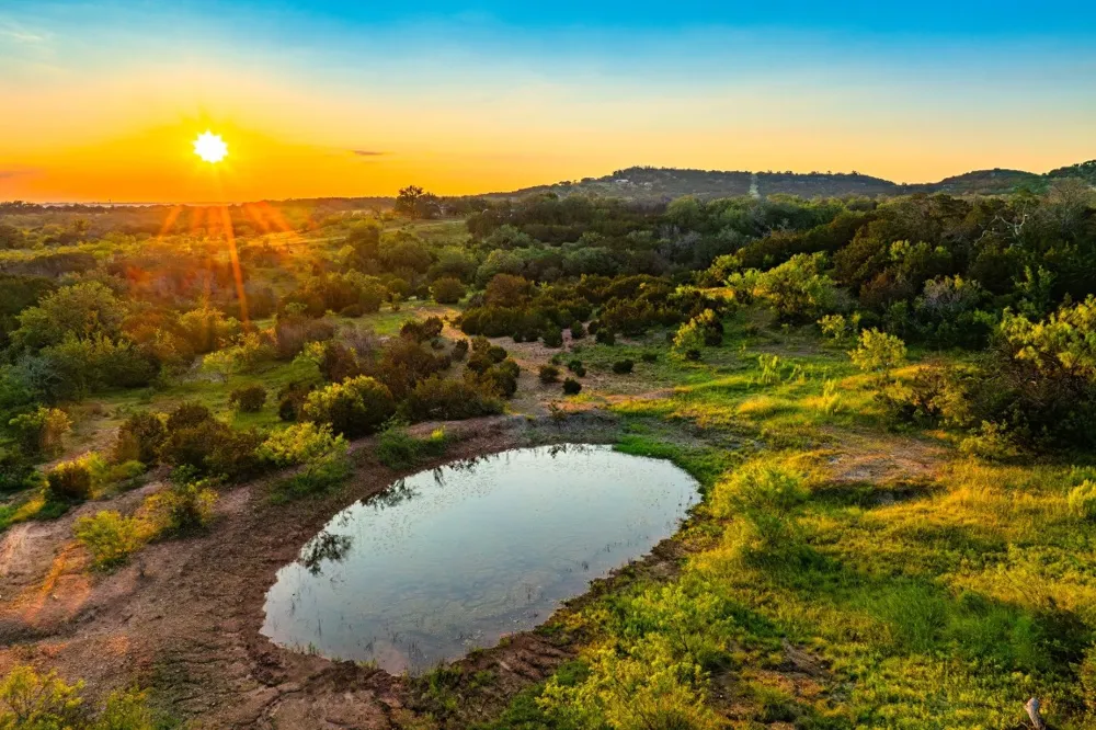 9738 E FM 1431 Marble Falls, TX 78654
