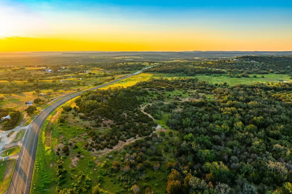 9738 E FM 1431 Marble Falls, TX 78654