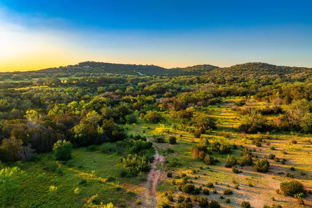 9738 E FM 1431 Marble Falls, TX 78654