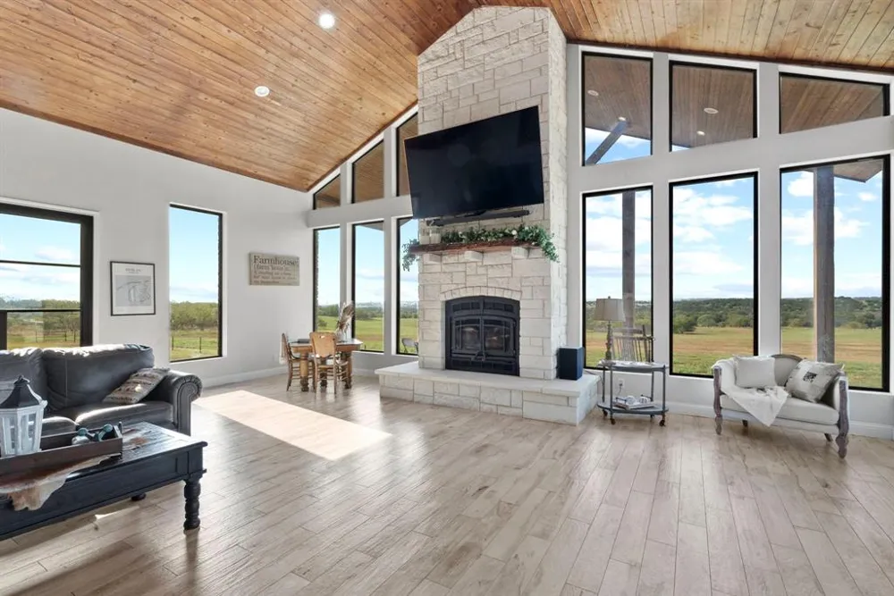 2296 County Road 290 Dublin, TX 76446