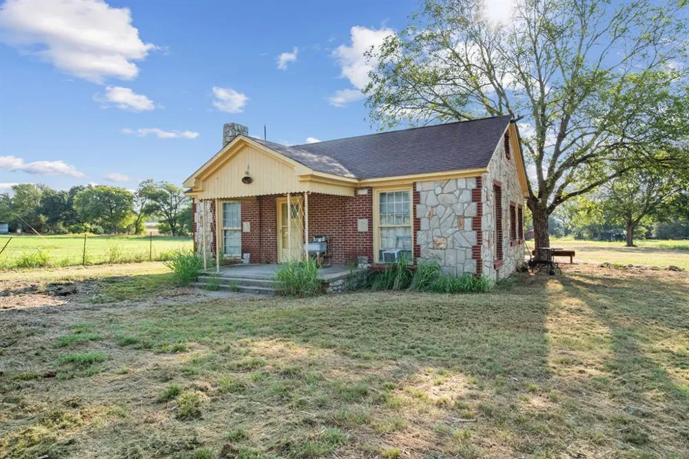 2296 County Road 290 Dublin, TX 76446