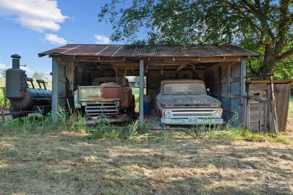 2296 County Road 290 Dublin, TX 76446