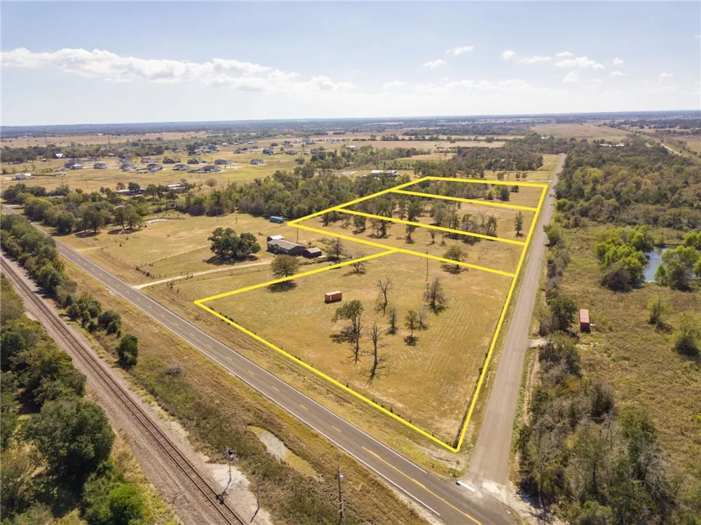 3 County Road 168 Iola, TX 77861