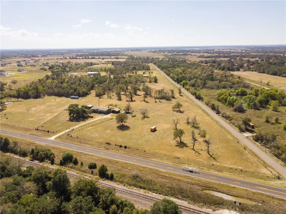 3 County Road 168 Iola, TX 77861