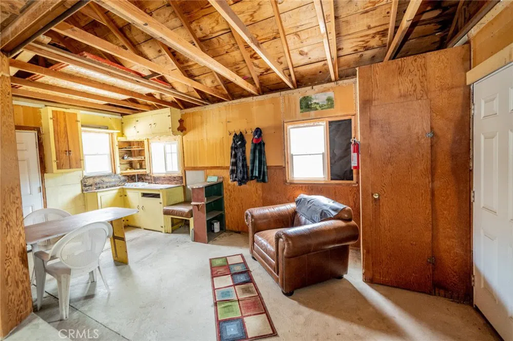 7725 Scenic Drive Pinon Hills, CA 92372