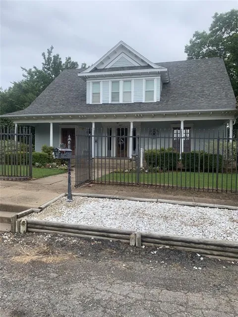607 2nd Street