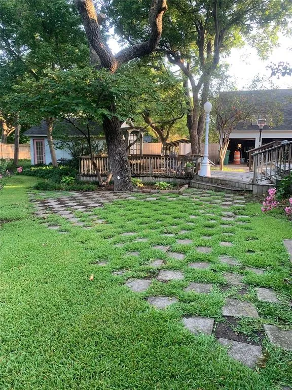 607 2nd Street Honey Grove, TX 75446
