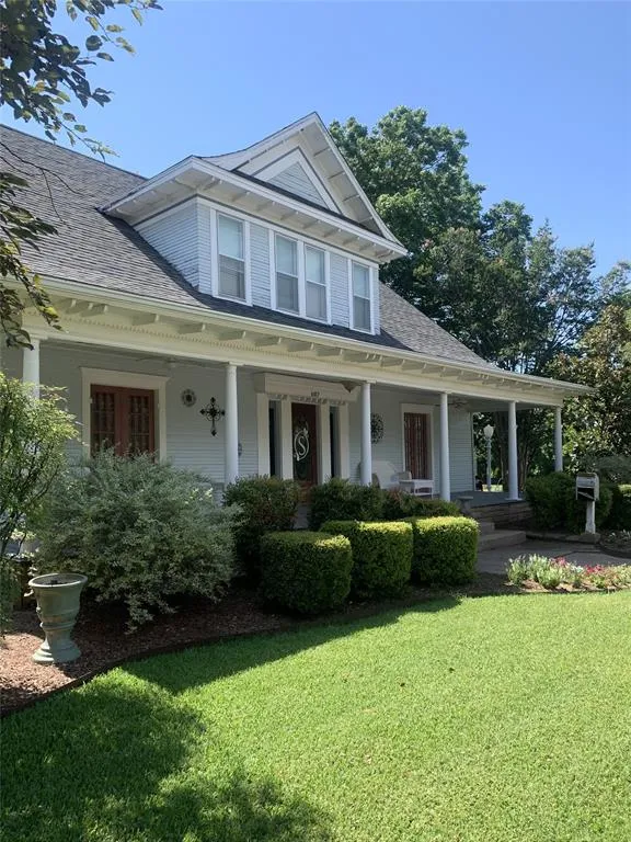 607 2nd Street Honey Grove, TX 75446