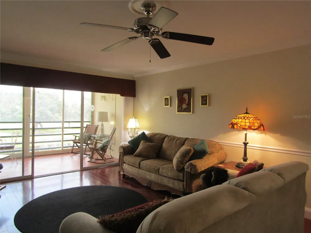 7351 W COUNTRY CLUB DRIVE #202 Sarasota, FL 34243