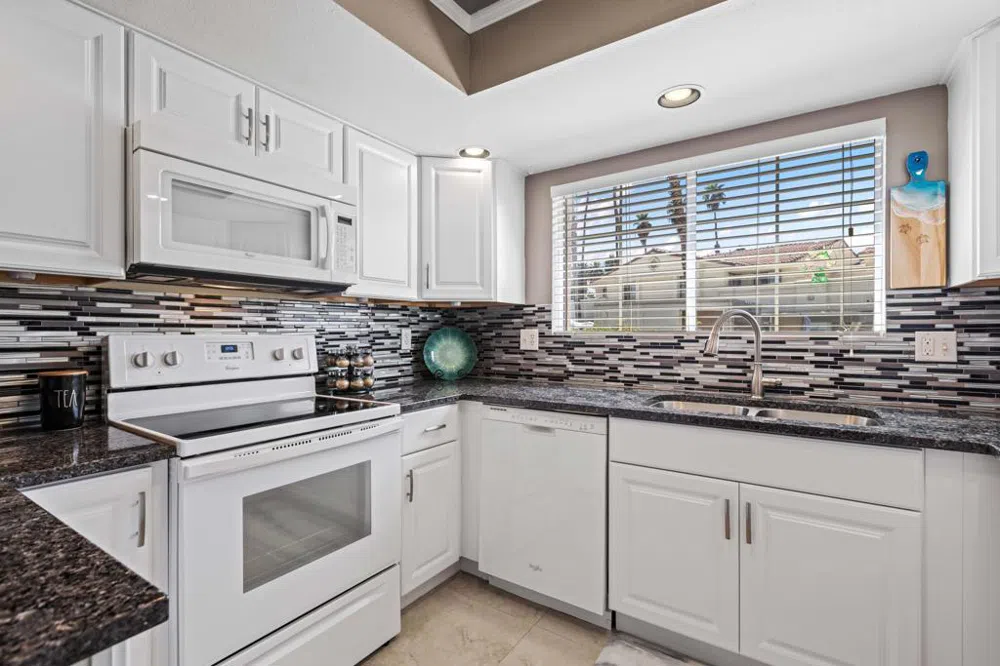 500 S Farrell Drive #P101 Palm Springs, CA 92264
