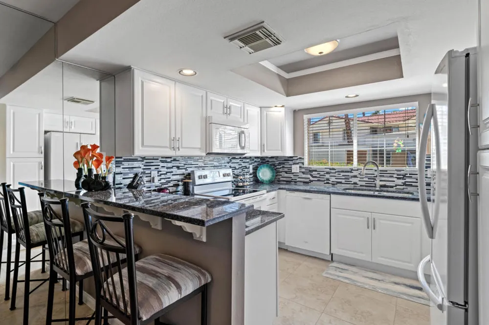 500 S Farrell Drive #P101 Palm Springs, CA 92264