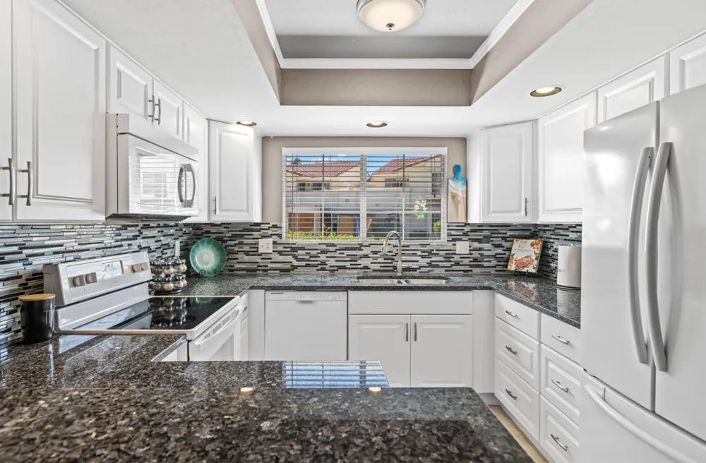 500 S Farrell Drive #P101 Palm Springs, CA 92264
