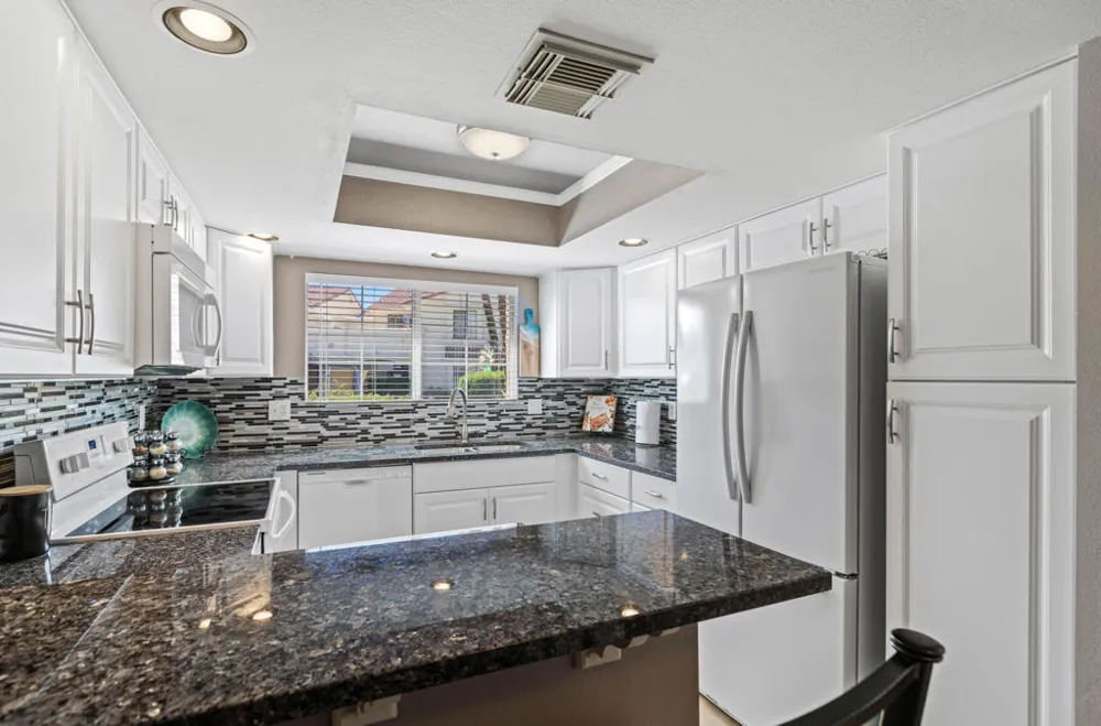 500 S Farrell Drive #P101 Palm Springs, CA 92264