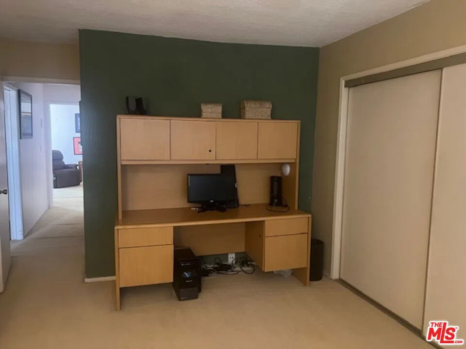 5376 Fairview Boulevard #210 Los Angeles, CA 90056