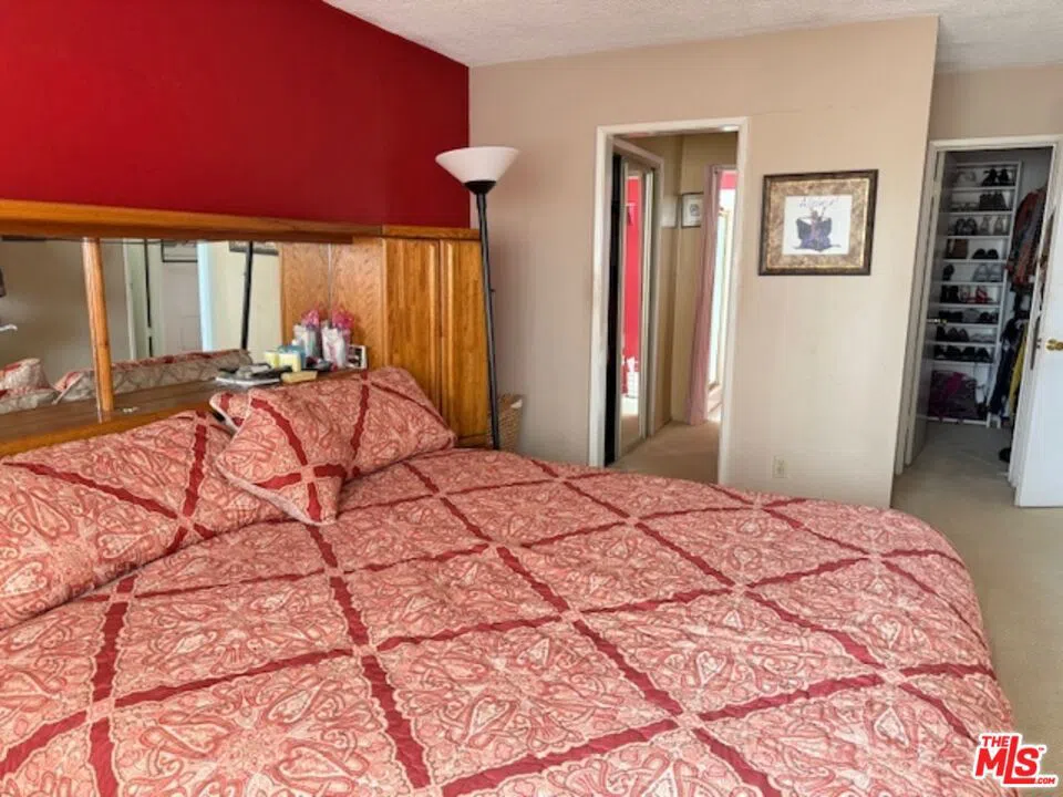 5376 Fairview Boulevard #210 Los Angeles, CA 90056