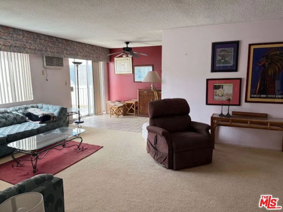 5376 Fairview Boulevard #210 Los Angeles, CA 90056
