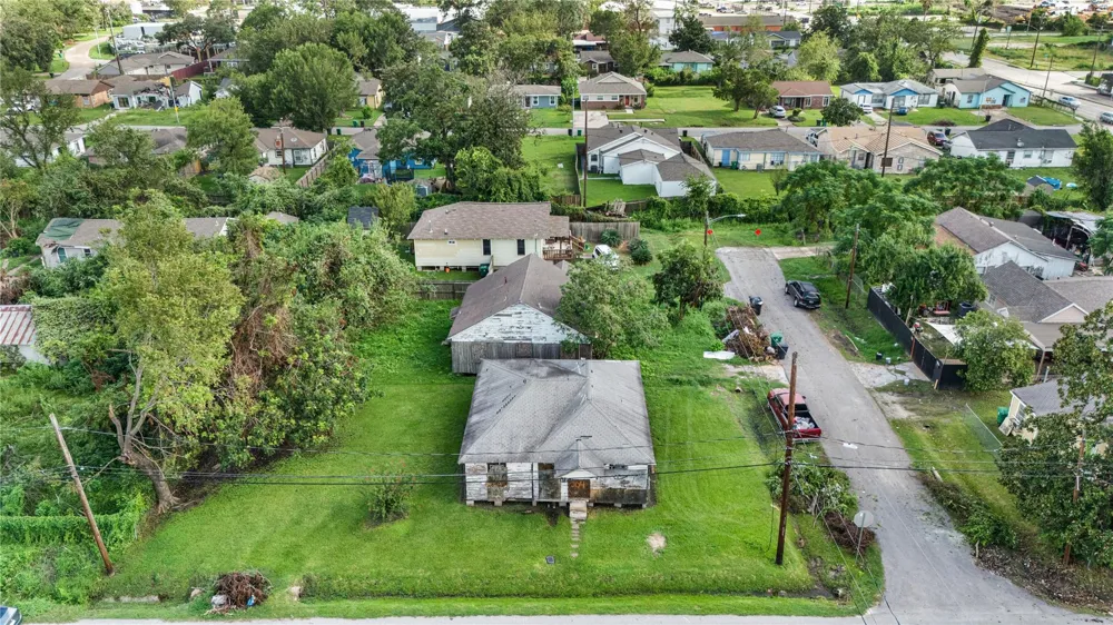 204 Blueberry Street Houston, TX 77018