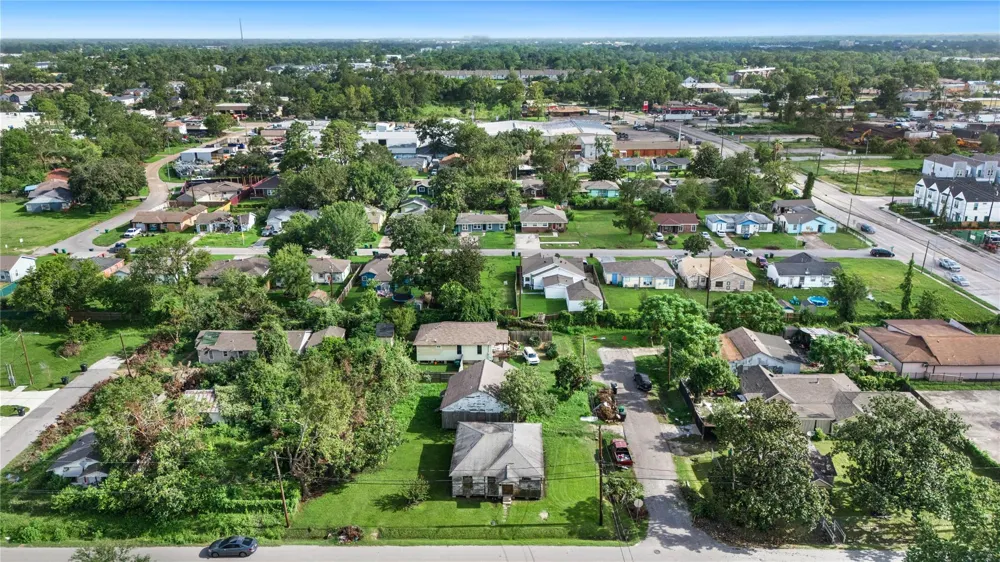 204 Blueberry Street Houston, TX 77018