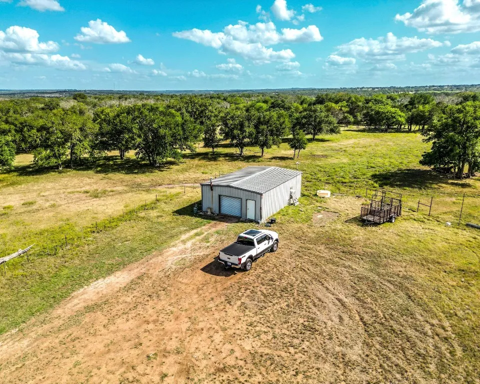 1220 County Road 225 Briggs, TX 78608