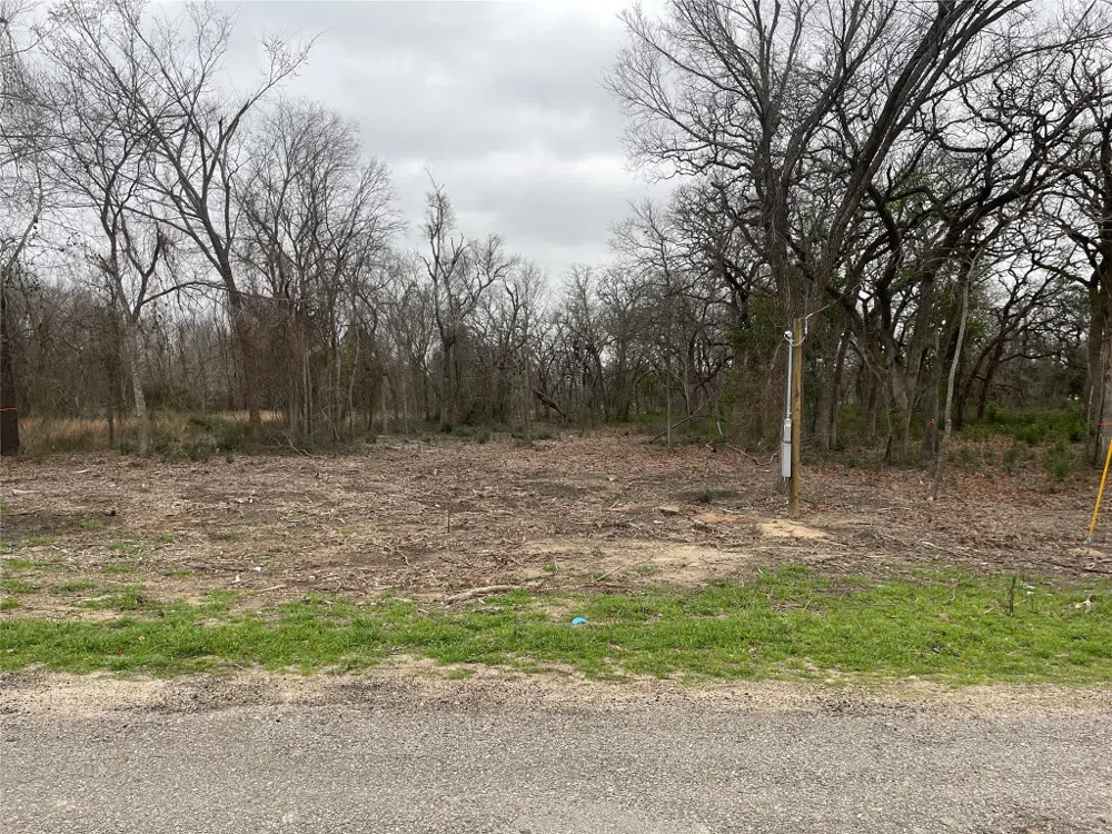 1300 Cypress Trail Loop Rockdale, TX 76567