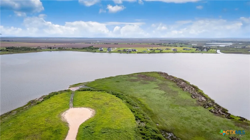 362 Evening Point Port Lavaca, TX 77979