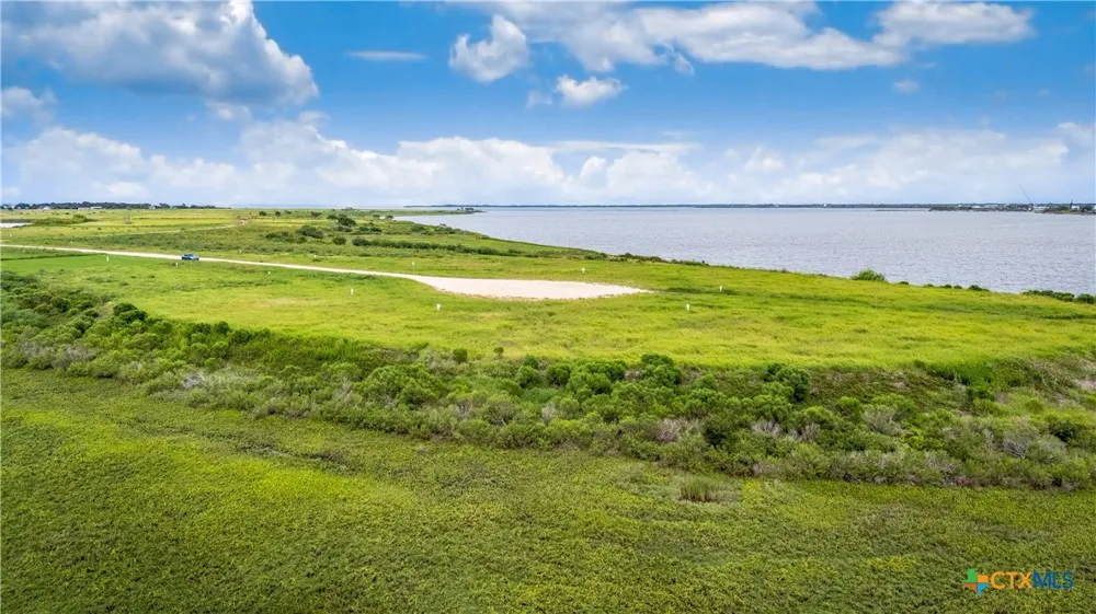 362 Evening Point Port Lavaca, TX 77979