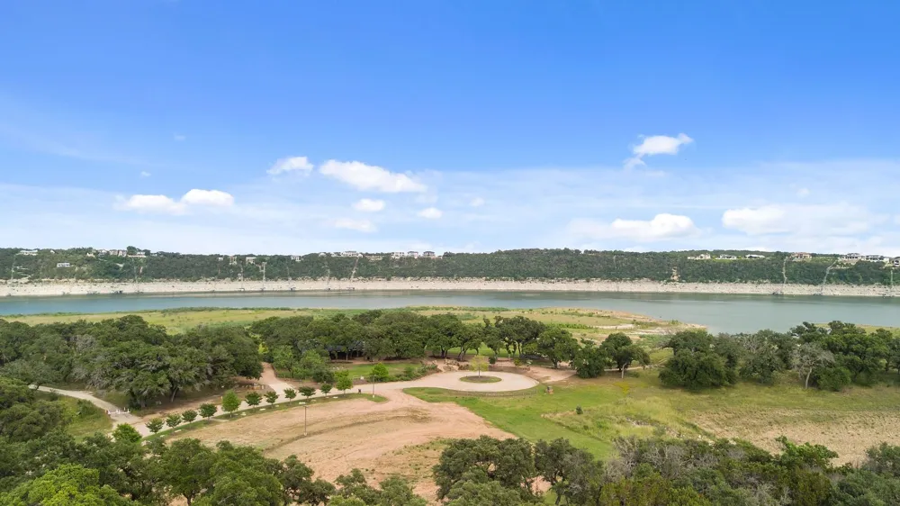 2113 Barbaro Way #15 Spicewood, TX 78669