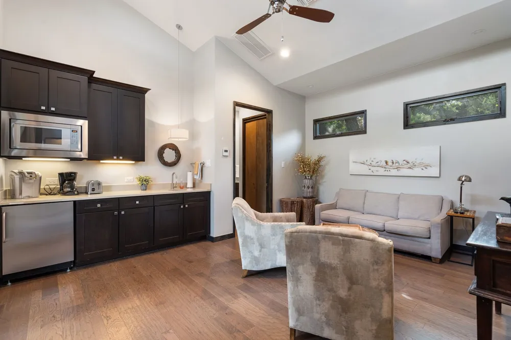 2113 Barbaro Way #15 Spicewood, TX 78669
