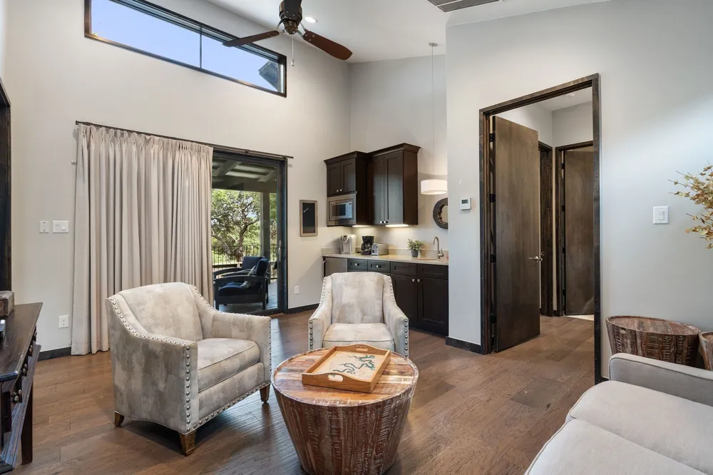 2113 Barbaro Way #15 Spicewood, TX 78669
