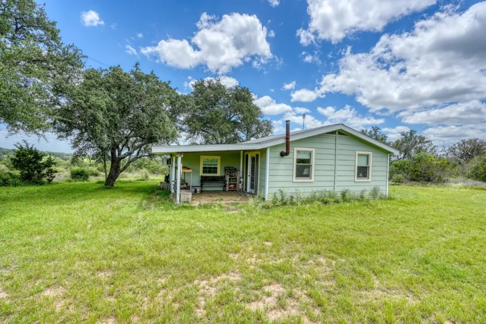 691 Grape Creek Road Johnson City, TX 78636