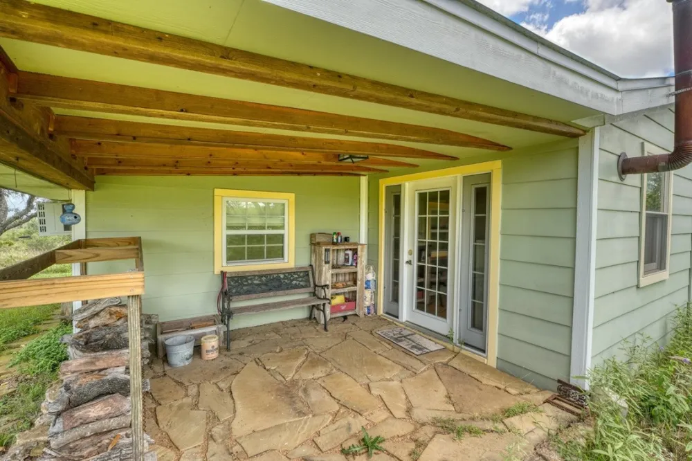 691 Grape Creek Road Johnson City, TX 78636