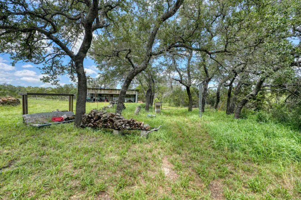 691 Grape Creek Road Johnson City, TX 78636