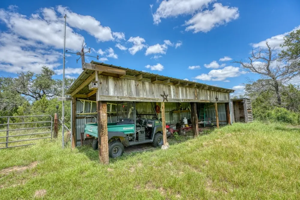 691 Grape Creek Road Johnson City, TX 78636