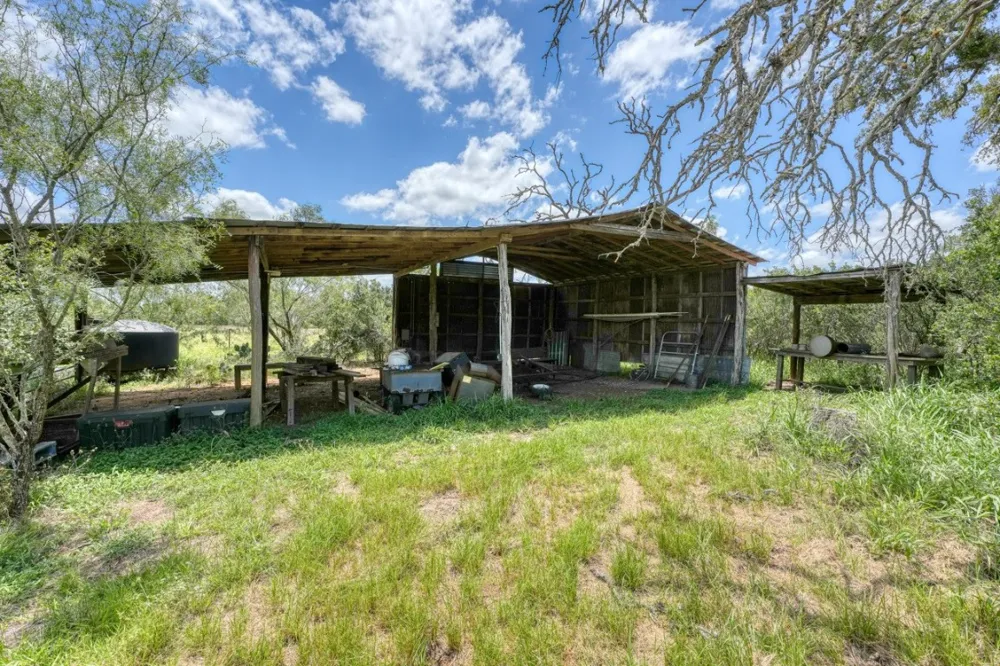 691 Grape Creek Road Johnson City, TX 78636