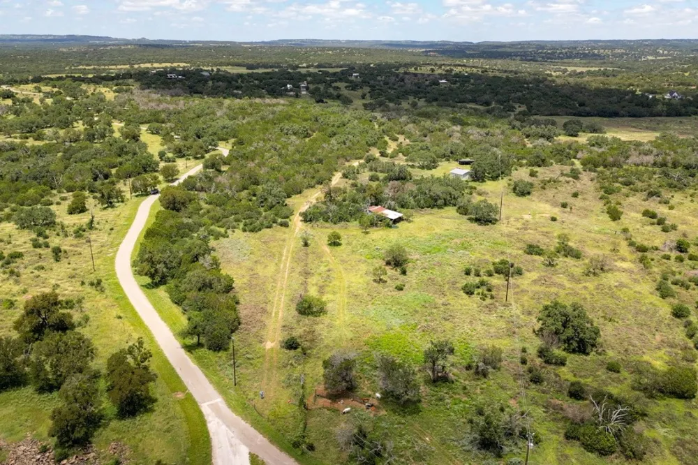 691 Grape Creek Road Johnson City, TX 78636