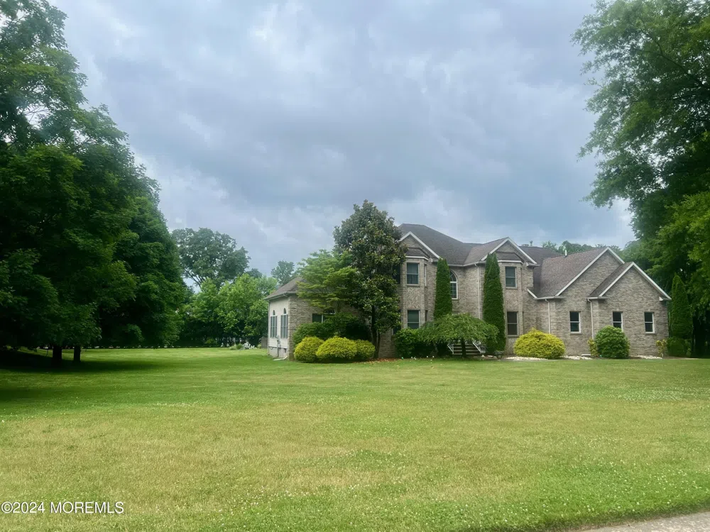 170 Palisade Drive Freehold, NJ 07728