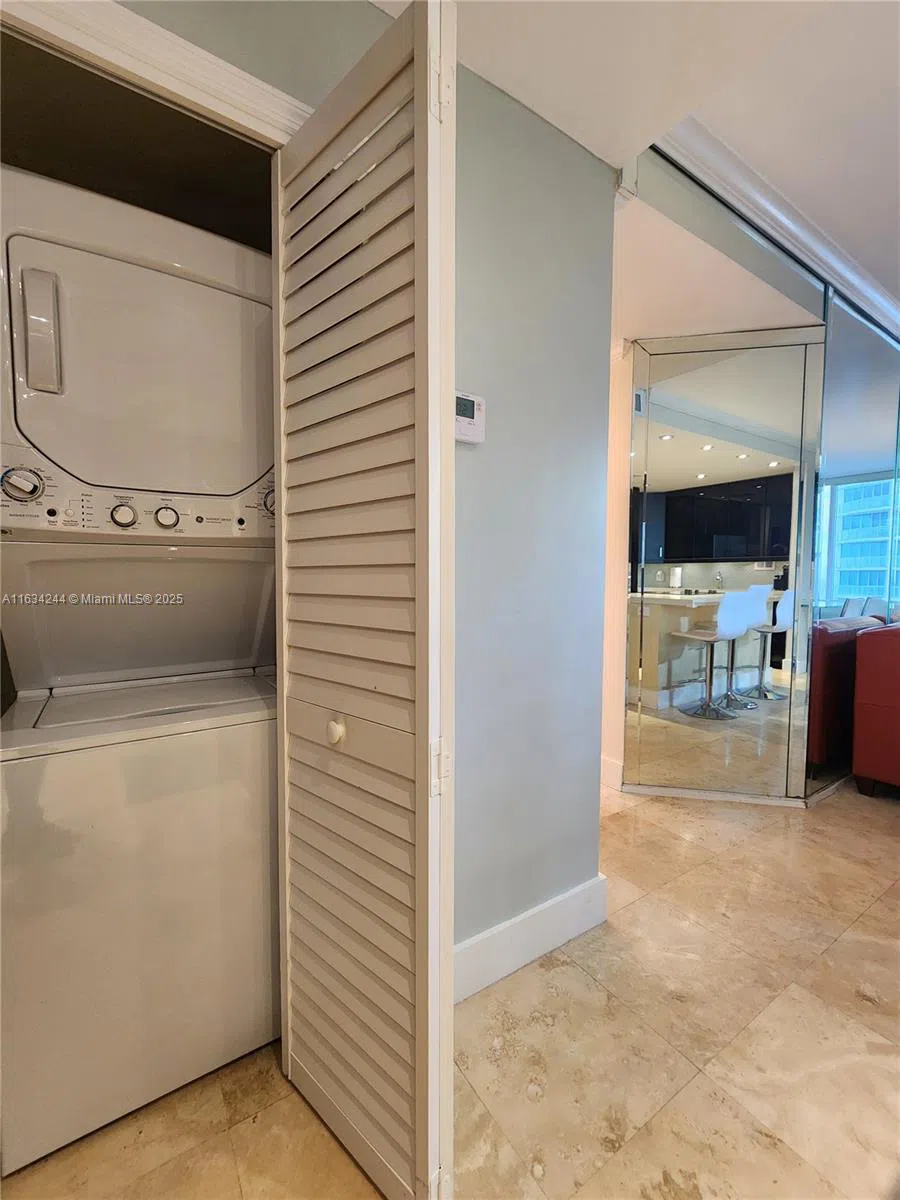 3505 S Ocean Dr #1409 Hollywood, FL 33019