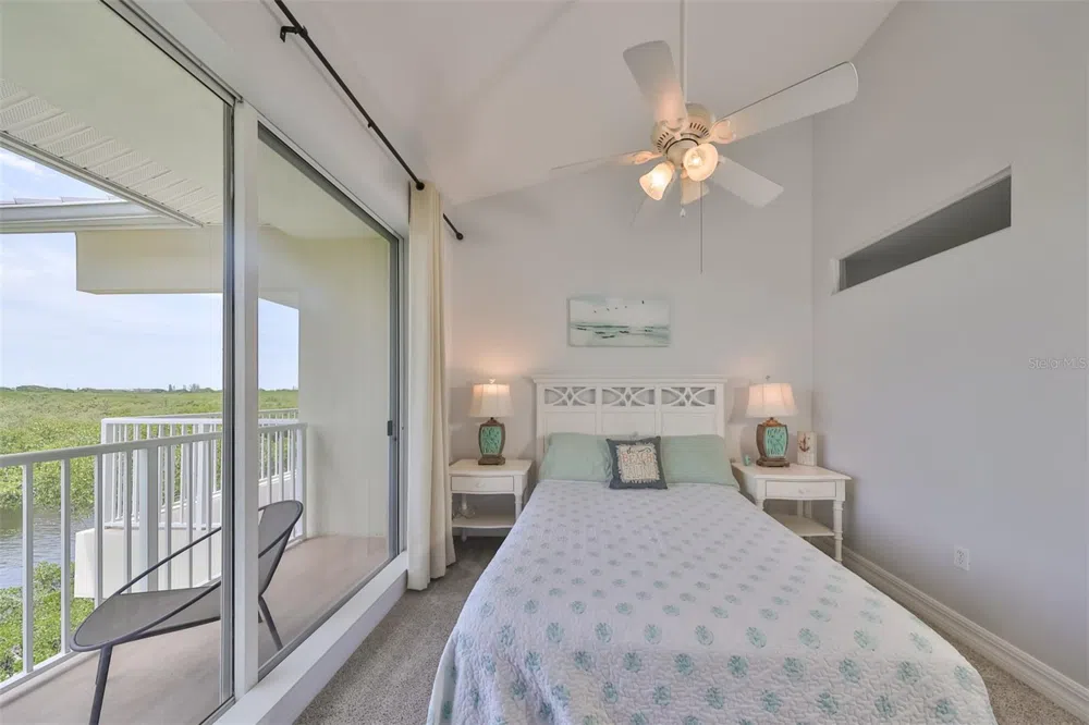 3226 MANGROVE POINT DRIVE Ruskin, FL 33570