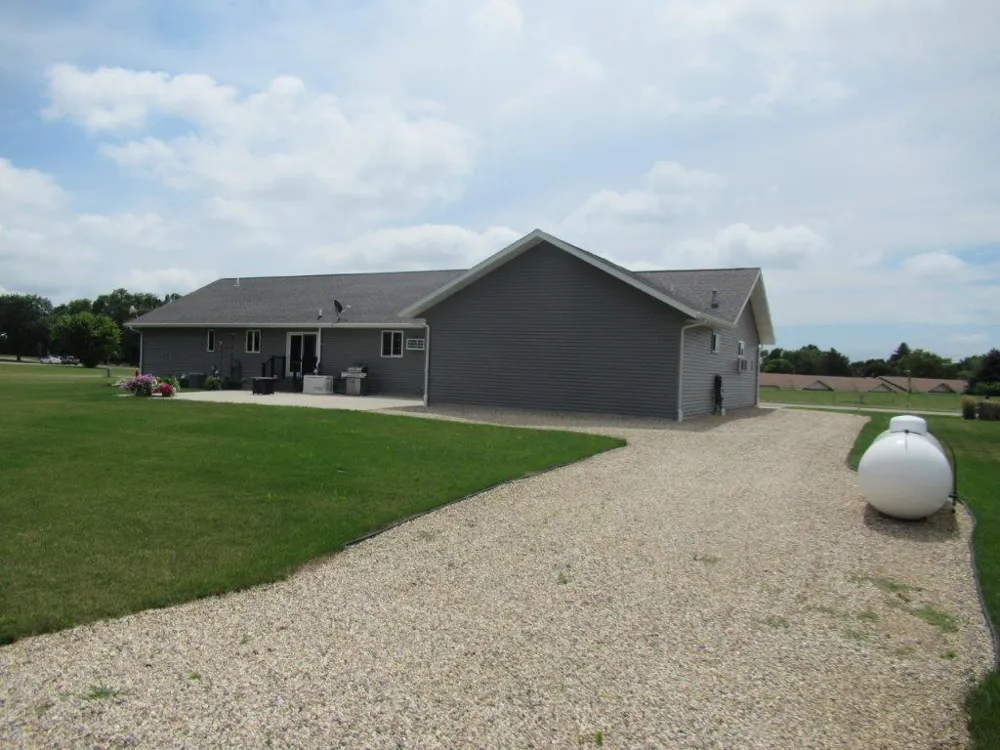 510 Hill Crest Street Edgerton, MN 56128