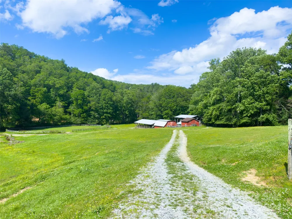 500 Winding Gap Road Lake Toxaway, NC 28487
