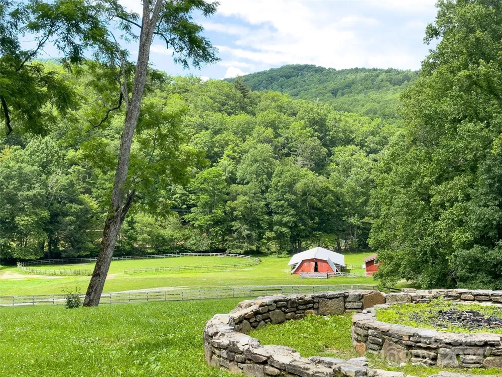 500 Winding Gap Road Lake Toxaway, NC 28487