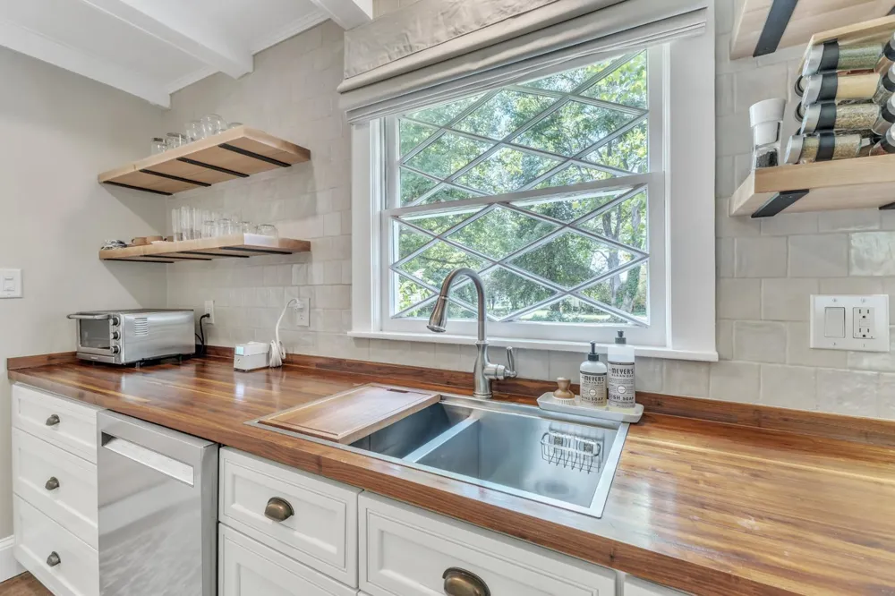 225 E Corbin Street Hillsborough, NC 27278