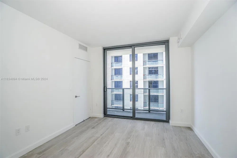 55 SW 9th ST #2108 Miami, FL 33130