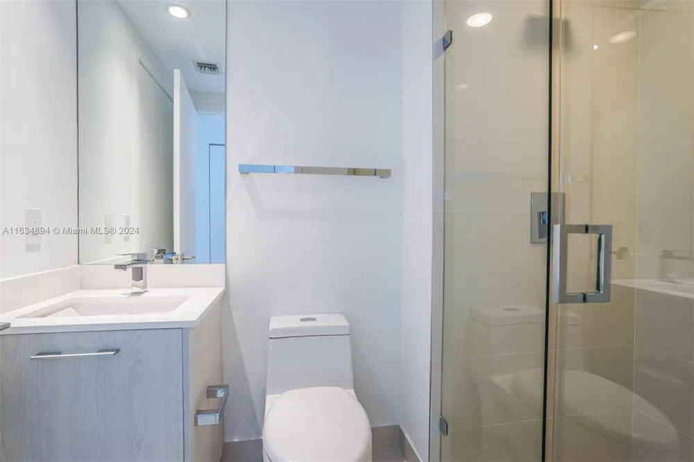 55 SW 9th ST #2108 Miami, FL 33130