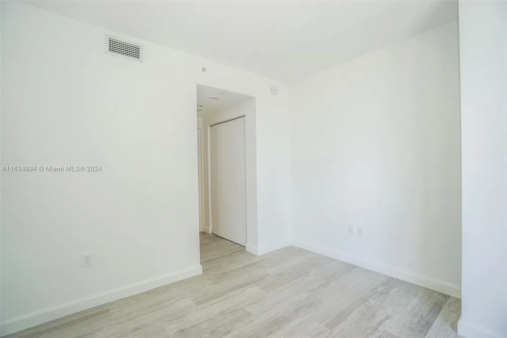 55 SW 9th ST #2108 Miami, FL 33130