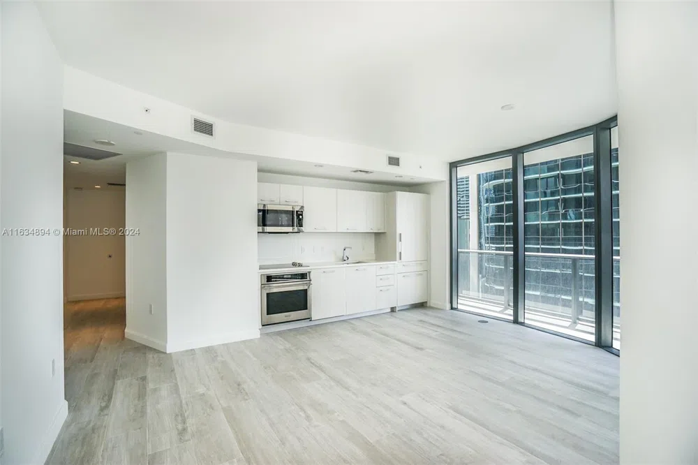 55 SW 9th ST #2108 Miami, FL 33130