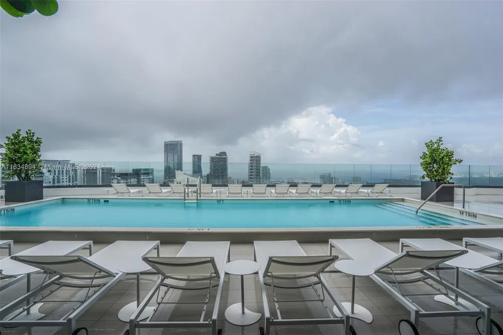 55 SW 9th ST #2108 Miami, FL 33130