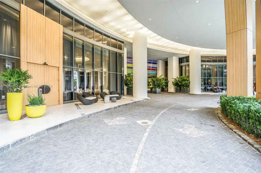 55 SW 9th ST #2108 Miami, FL 33130