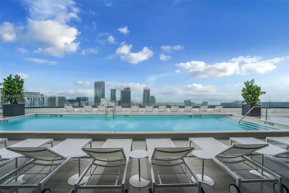 55 SW 9th ST #2108 Miami, FL 33130
