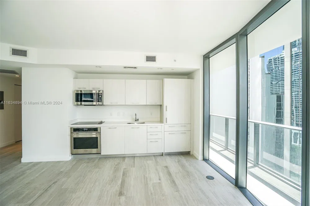 55 SW 9th ST #2108 Miami, FL 33130